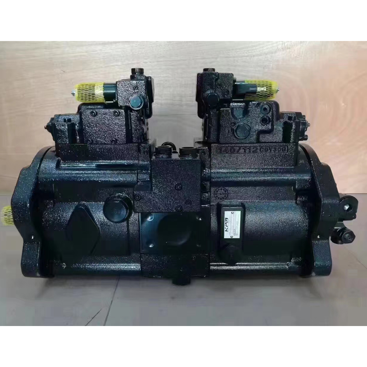 KOBELCO SK350-8 Main pump K5V140DTP1K9R-YT0K